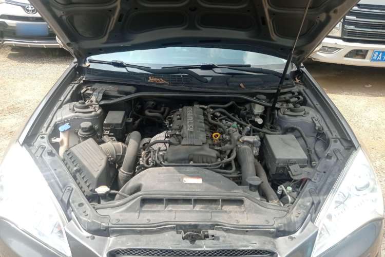 Used Hyundai Genesis Coupe 2009 2.0T Automatic Deluxe Edition Engine Bay