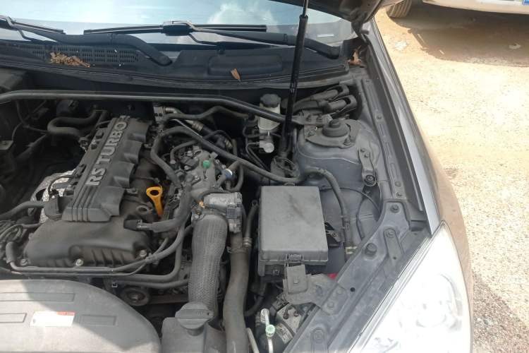 Used Hyundai Genesis Coupe 2009 2.0T Automatic Deluxe Edition Engine Bay Left