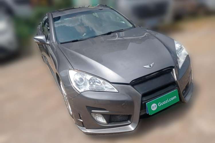 Used Hyundai Genesis Coupe 2009 2.0T Automatic Deluxe Edition Front Right 45 Deg