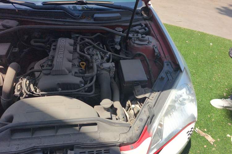 Used Hyundai Genesis Coupe 2009 2.0T Automatic Luxury Edition Engine Bay Left