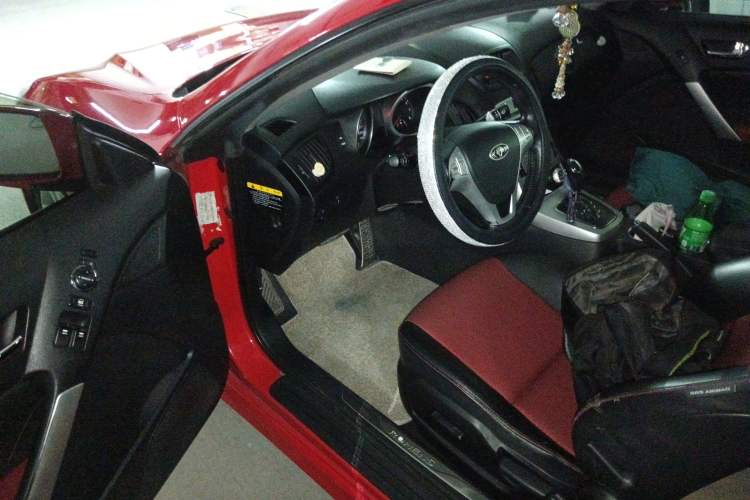 Used Hyundai Genesis Coupe 2009 2.0T Automatic Deluxe Edition Driver Seat