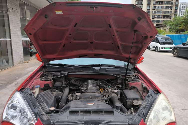 Used Hyundai Genesis Coupe 2009 2.0T Automatic Luxury Edition Engine Bay