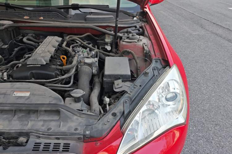Used Hyundai Genesis Coupe 2009 2.0T Automatic Luxury Edition Engine Bay Left