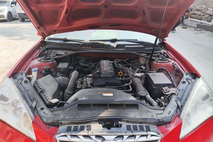 Used Hyundai Genesis Coupe 2009 2.0T Automatic Deluxe Edition Engine Bay