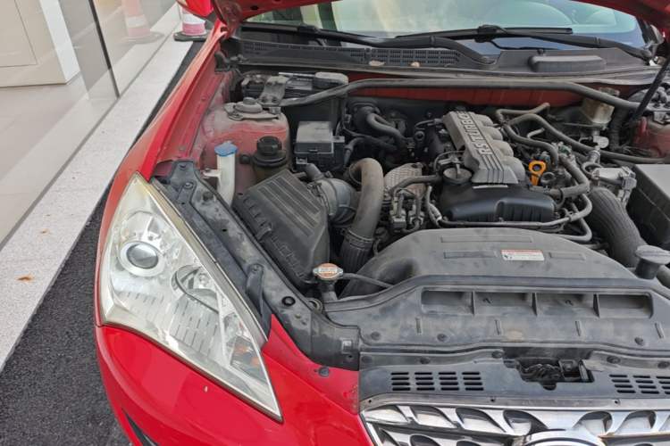 Used Hyundai Genesis Coupe 2009 2.0T Automatic Luxury Edition Engine Bay Right