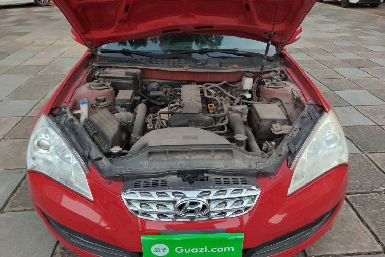 Used Hyundai Genesis Coupe 2009 2.0T Automatic Deluxe Edition Engine Bay