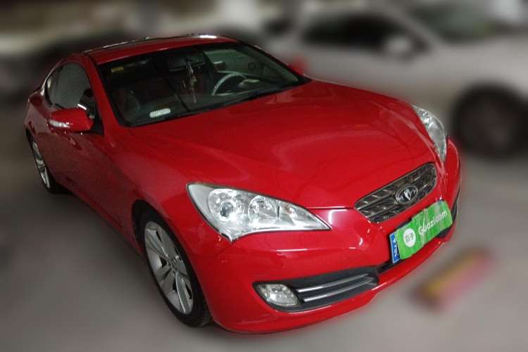 Used Hyundai Genesis Coupe 2009 2.0T Automatic Deluxe Edition Front Right 45 Deg