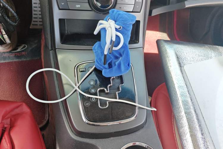 Used Hyundai Genesis Coupe 2009 2.0T Automatic Deluxe Edition Gear Lever