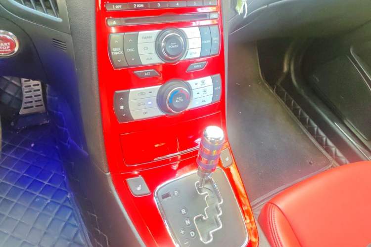 Used Hyundai Genesis Coupe 2009 2.0T Automatic Luxury Edition Gear Lever