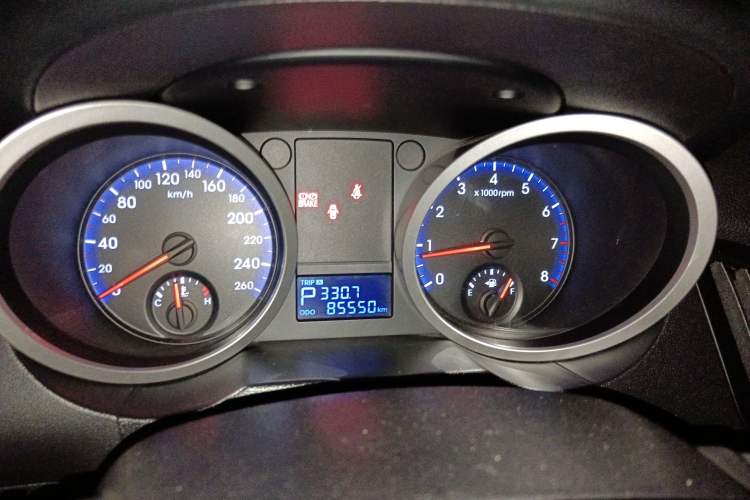 Used Hyundai Genesis Coupe 2009 2.0T Automatic Deluxe Edition Instrument Cluster
