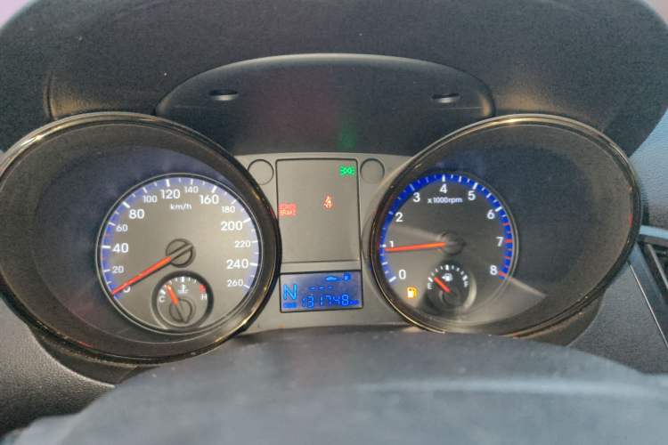 Used Hyundai Genesis Coupe 2009 2.0T Automatic Deluxe Edition Instrument Cluster