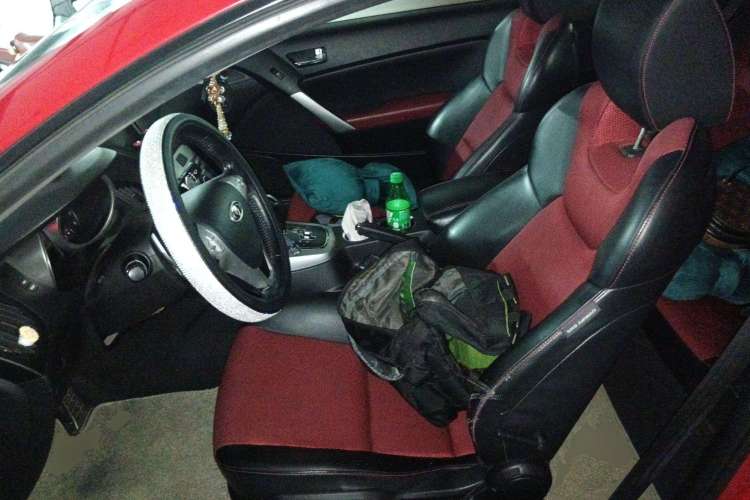 Used Hyundai Genesis Coupe 2009 2.0T Automatic Deluxe Edition Left Front Seat