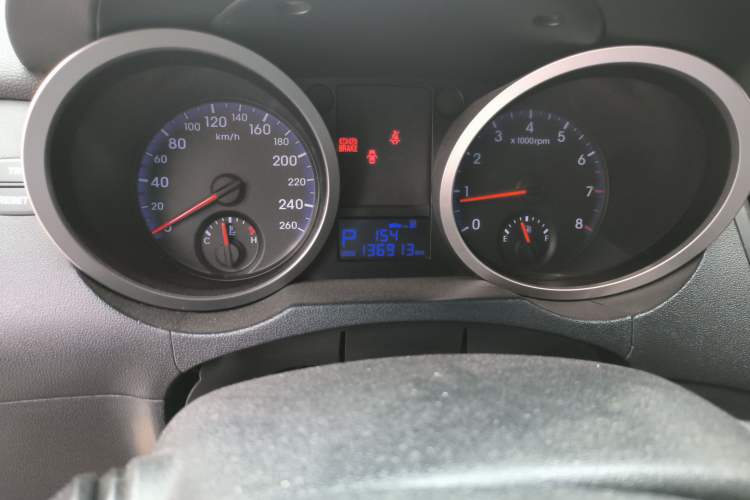 Used Hyundai Genesis Coupe 2009 2.0T Automatic Luxury Edition Odometer Close Up