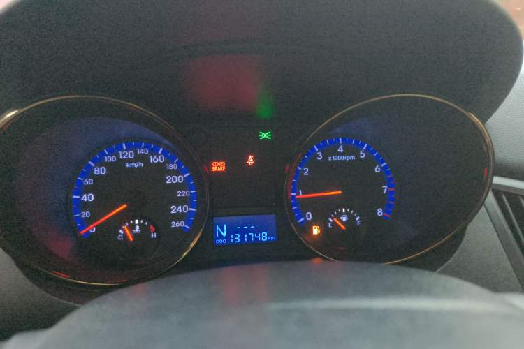 Used Hyundai Genesis Coupe 2009 2.0T Automatic Deluxe Edition Odometer Close Up