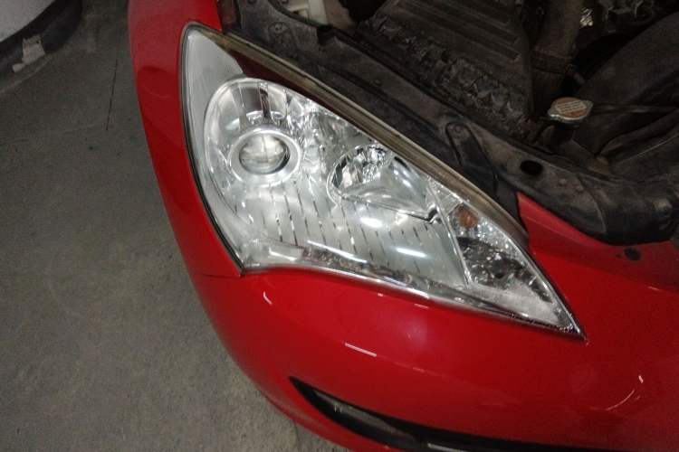 Used Hyundai Genesis Coupe 2009 2.0T Automatic Deluxe Edition Right Front Headlight