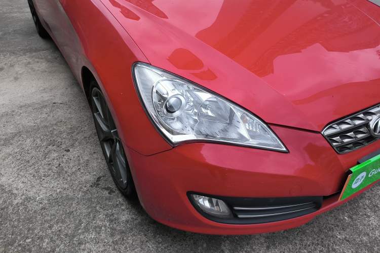 Used Hyundai Genesis Coupe 2009 2.0T Automatic Luxury Edition Right Front Headlight