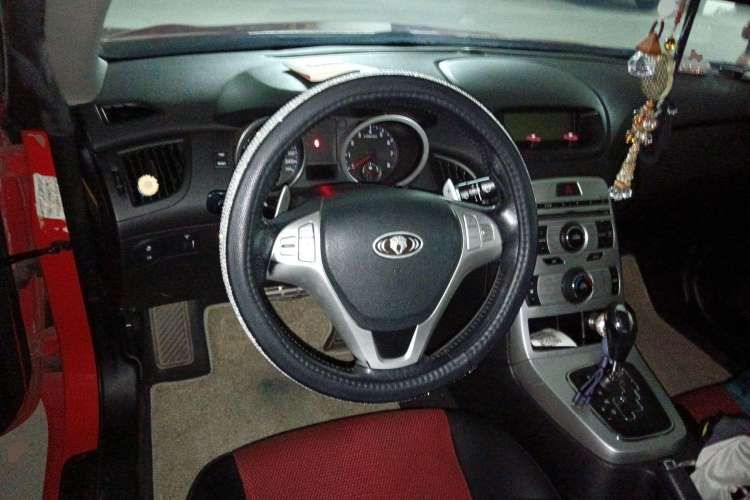 Used Hyundai Genesis Coupe 2009 2.0T Automatic Deluxe Edition Steering Wheel
