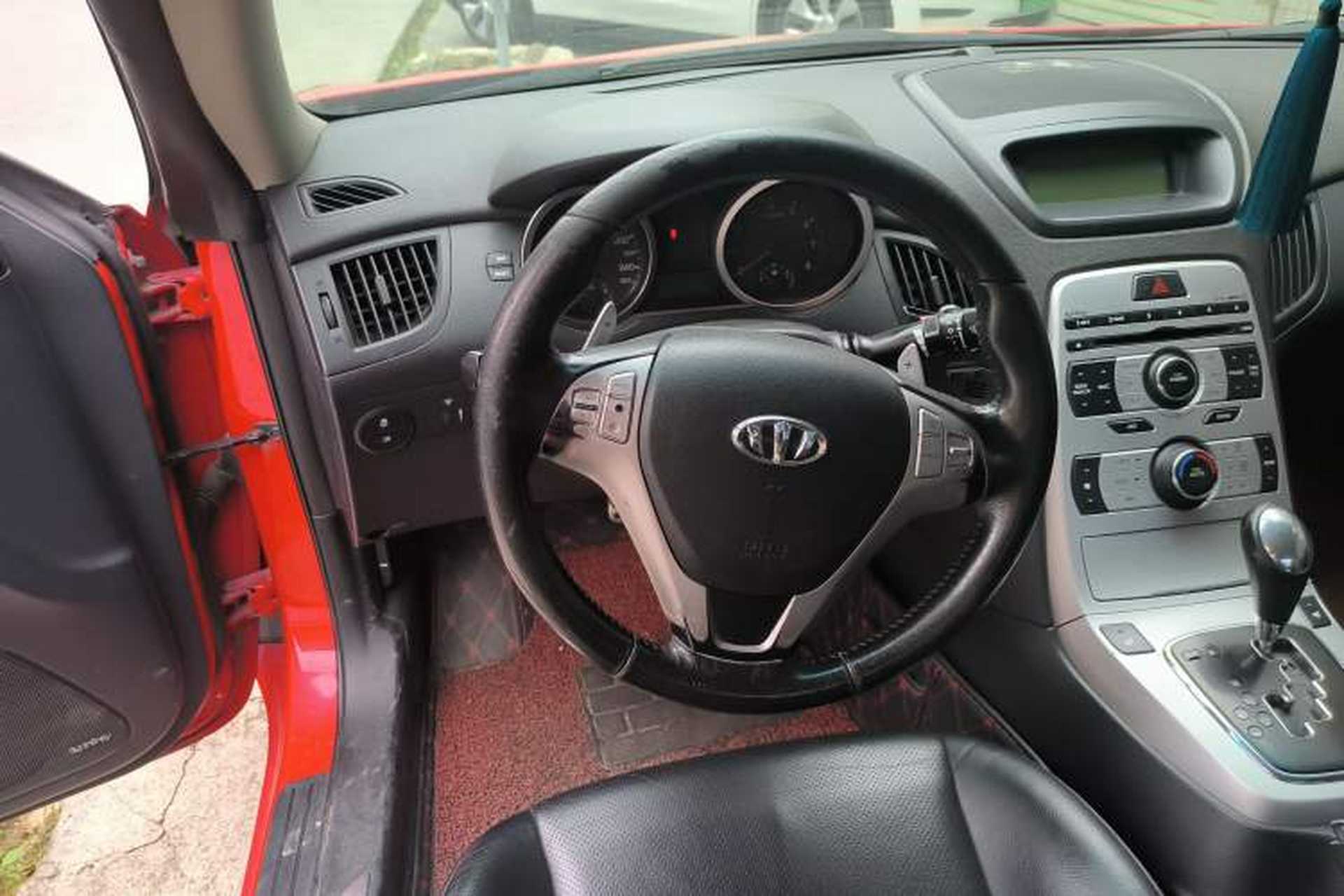 Used Hyundai Genesis Coupe 2009 2.0T Automatic Luxury Edition Steering Wheel