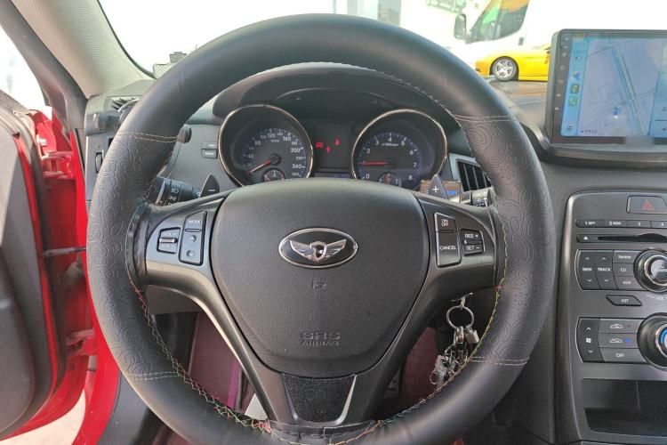Used Hyundai Genesis Coupe 2009 2.0T Automatic Deluxe Edition Steering Wheel