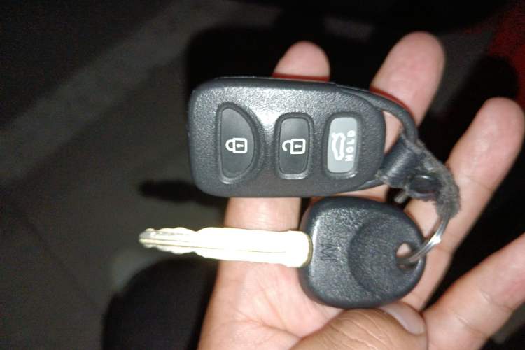 Used Hyundai Genesis Coupe 2009 2.0T Automatic Deluxe Edition Vehicle Key