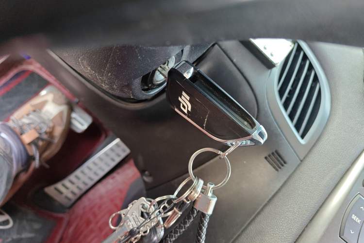 Used Hyundai Genesis Coupe 2009 2.0T Automatic Deluxe Edition Vehicle Key