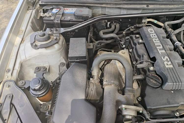 Used Hyundai Genesis Coupe 2009 2.0T Automatic Deluxe Edition Engine Bay Right