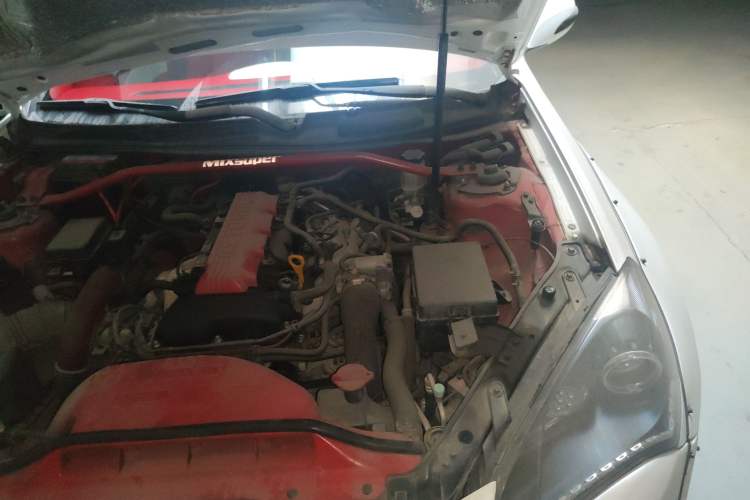 Used Hyundai Genesis Coupe 2009 2.0T Automatic Luxury Edition Engine Bay Left