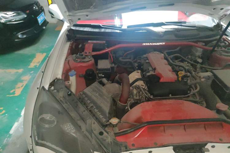 Used Hyundai Genesis Coupe 2009 2.0T Automatic Luxury Edition Engine Bay Right