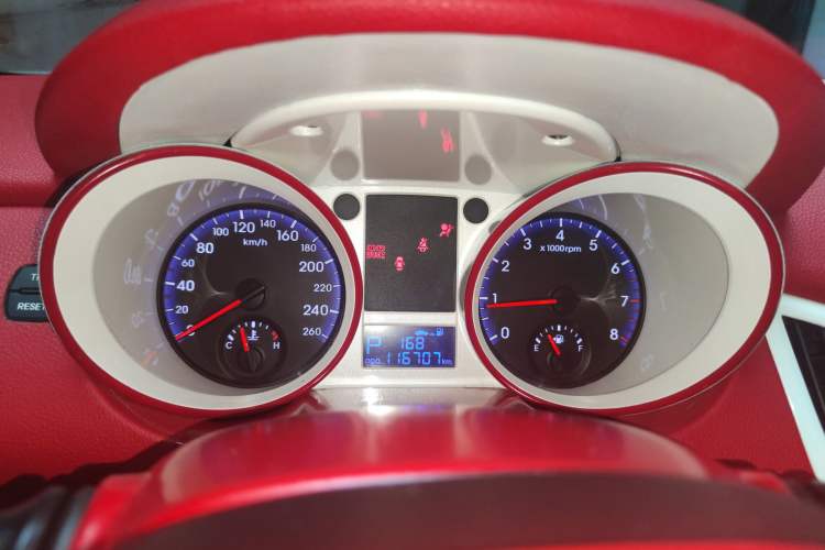 Used Hyundai Genesis Coupe 2009 2.0T Automatic Luxury Edition Instrument Cluster