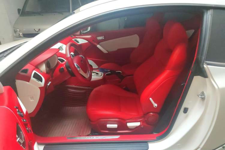 Used Hyundai Genesis Coupe 2009 2.0T Automatic Luxury Edition Left Front Seat
