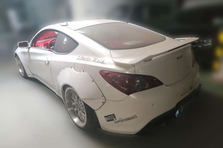 Used Hyundai Genesis Coupe 2009 2.0T Automatic Luxury Edition Rear Left 45 Deg