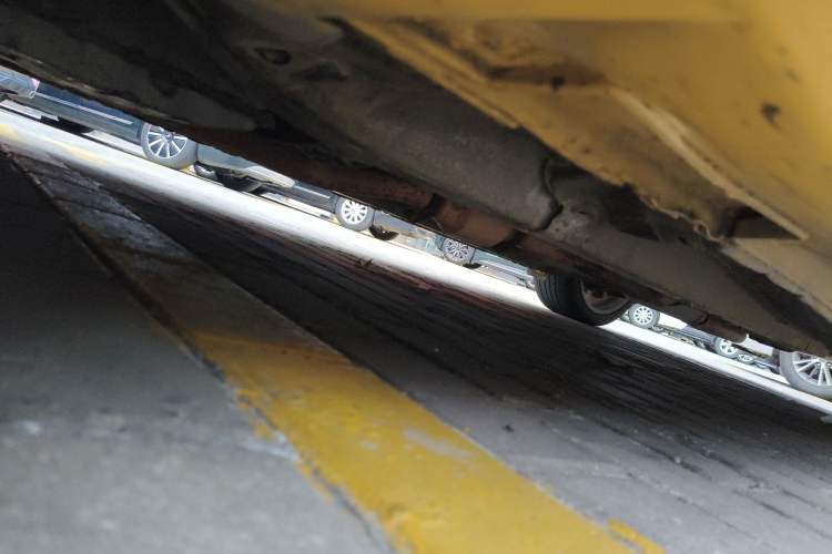 Used Hyundai Genesis Coupe 2009 2.0T Automatic Deluxe Edition Chassis Front Left