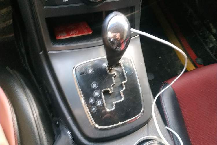 Used Hyundai Genesis Coupe 2009 2.0T Automatic Deluxe Edition Gear Lever