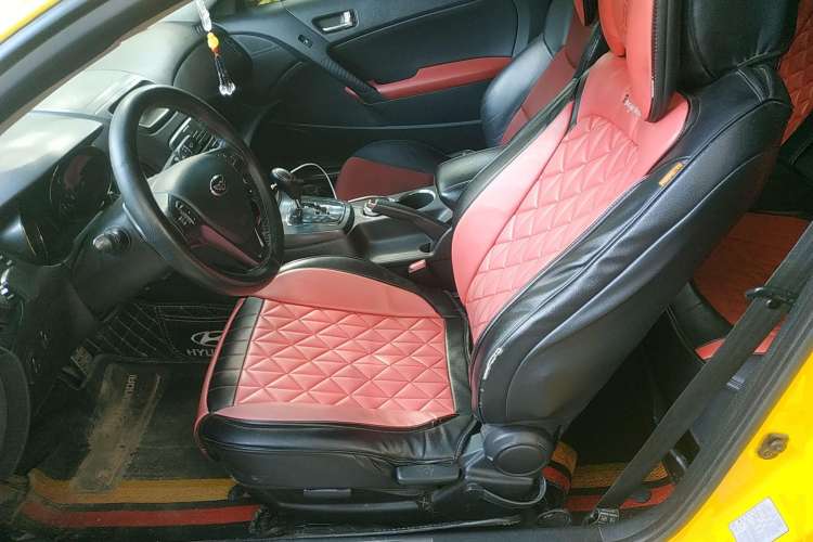 Used Hyundai Genesis Coupe 2009 2.0T Automatic Deluxe Edition Left Front Seat