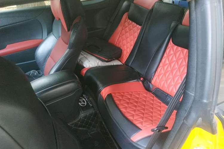 Used Hyundai Genesis Coupe 2009 2.0T Automatic Deluxe Edition Left Rear Seat