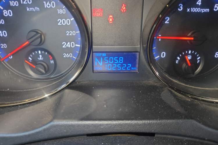 Used Hyundai Genesis Coupe 2009 2.0T Automatic Deluxe Edition Odometer Close Up