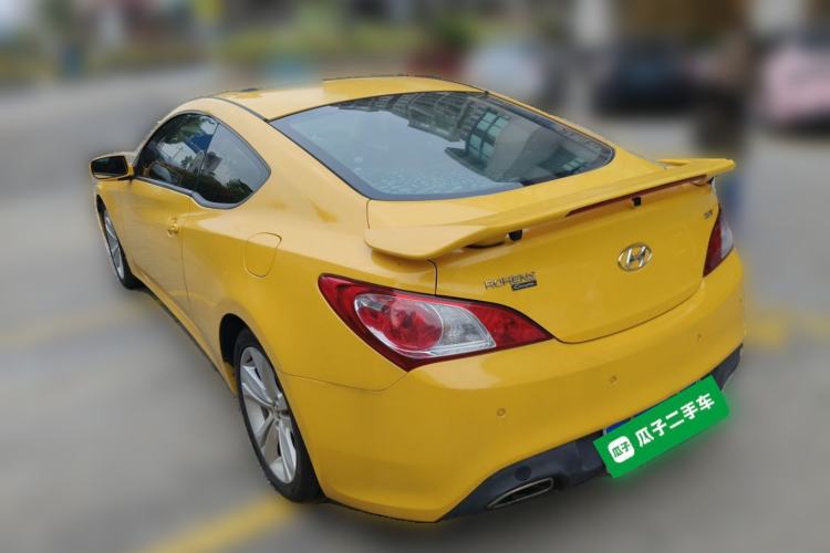 Used Hyundai Genesis Coupe 2009 2.0T Automatic Deluxe Edition Rear Left 45 Deg