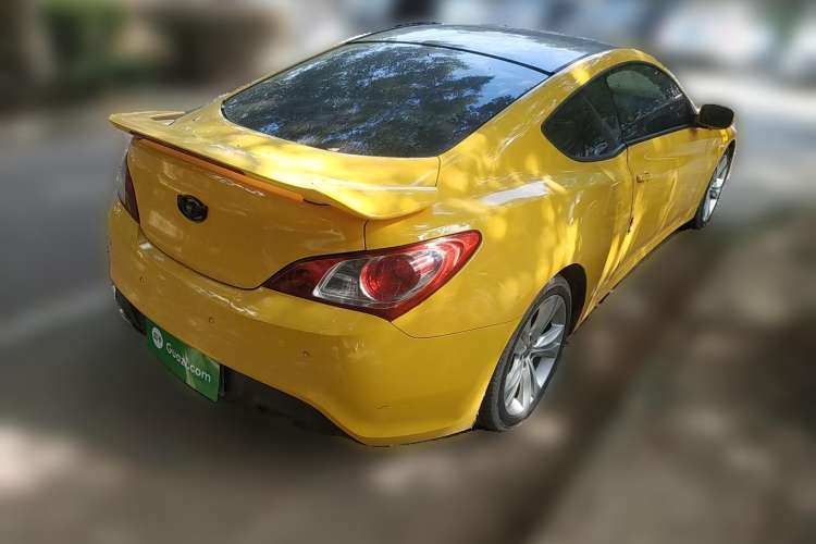 Used Hyundai Genesis Coupe 2009 2.0T Automatic Deluxe Edition Rear Right 45 Deg