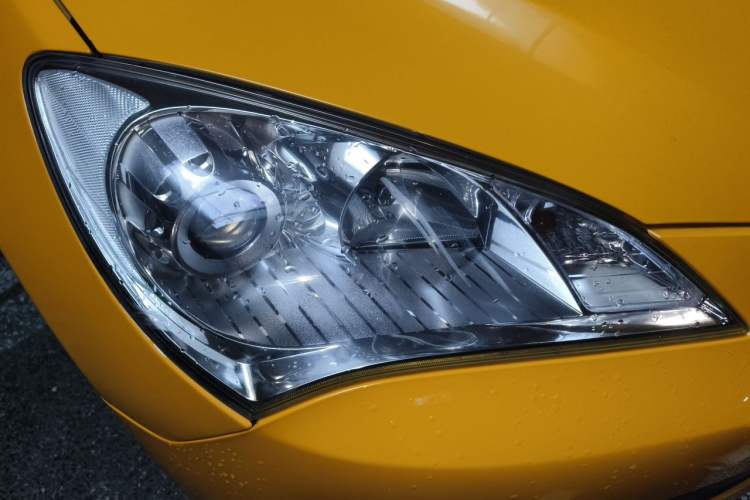Used Hyundai Genesis Coupe 2009 2.0T Automatic Deluxe Edition Right Front Headlight