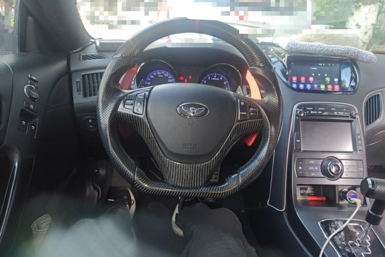 Used Hyundai Genesis Coupe 2009 2.0T Automatic Deluxe Edition Steering Wheel