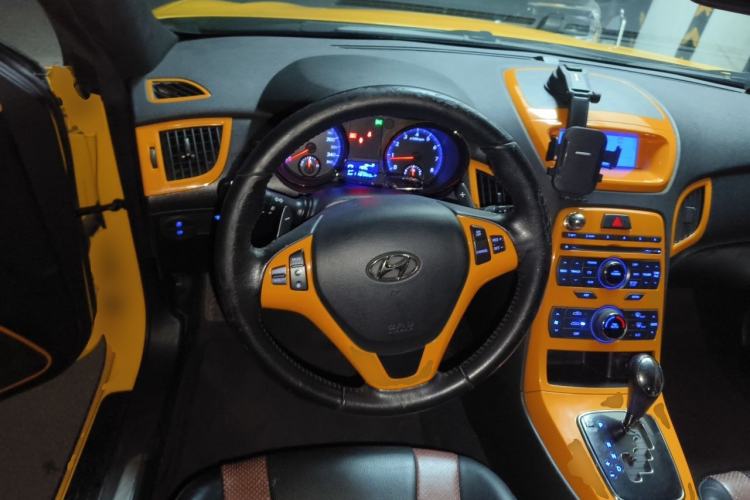 Used Hyundai Genesis Coupe 2009 2.0T Automatic Deluxe Edition Steering Wheel