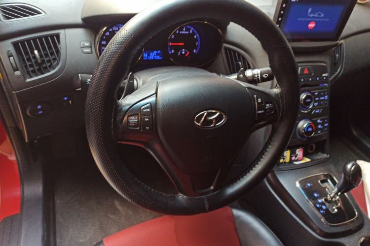Used Hyundai Genesis Coupe 2010 2.0T Automatic Luxury Edition (Imported) Steering Wheel