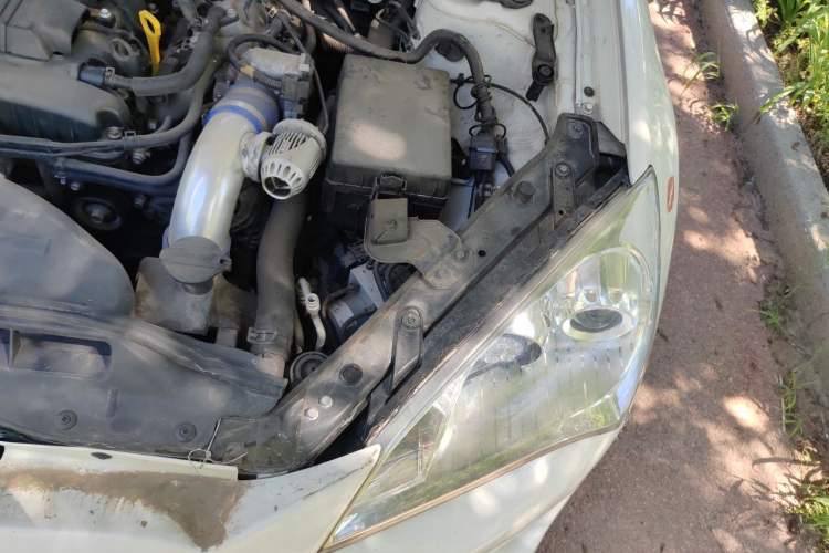 Used Hyundai Genesis Coupe  Engine Bay Left