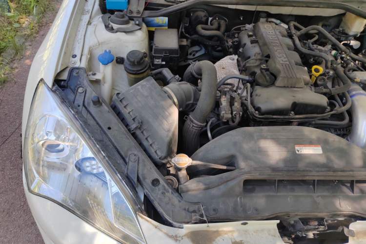 Used Hyundai Genesis Coupe  Engine Bay Right