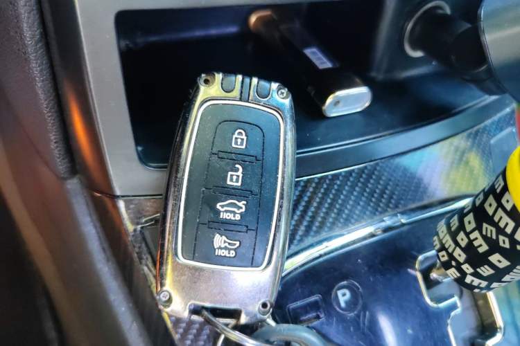 Used Hyundai Genesis Coupe  Vehicle Key