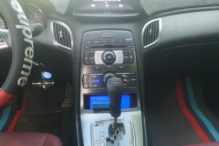 Used Hyundai Genesis Coupe 2012 2.0T Automatic Luxury Edition Audio And AC Panel