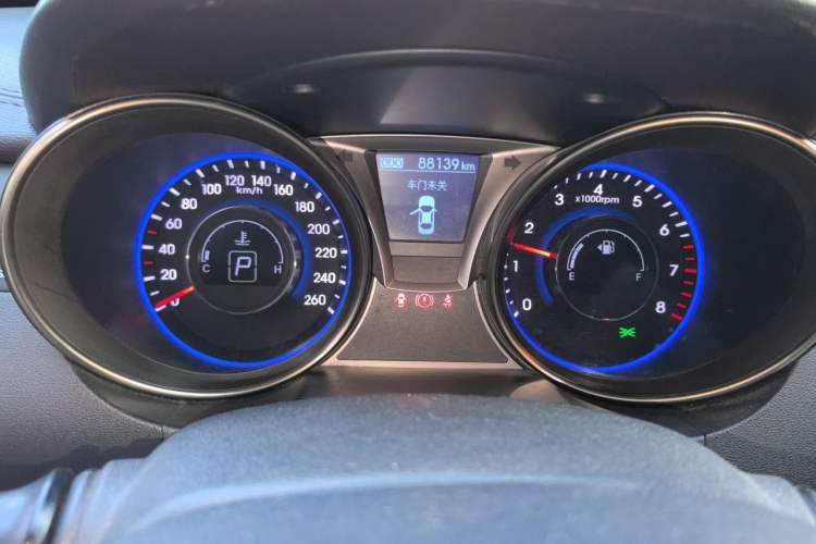 Used Hyundai Genesis Coupe 2012 2.0T Automatic Luxury Edition Instrument Cluster