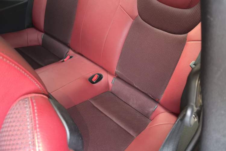 Used Hyundai Genesis Coupe 2012 2.0T Automatic Luxury Edition Left Rear Seat
