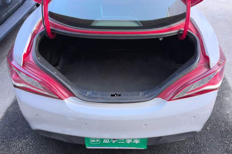 Used Hyundai Genesis Coupe 2012 2.0T Automatic Luxury Edition Trunk