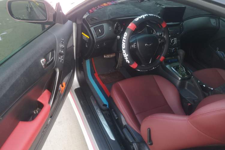 Used Hyundai Genesis Coupe 2012 2.0T Automatic Luxury Edition Driver Seat